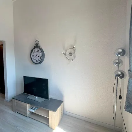 Eden Centre Apartment *